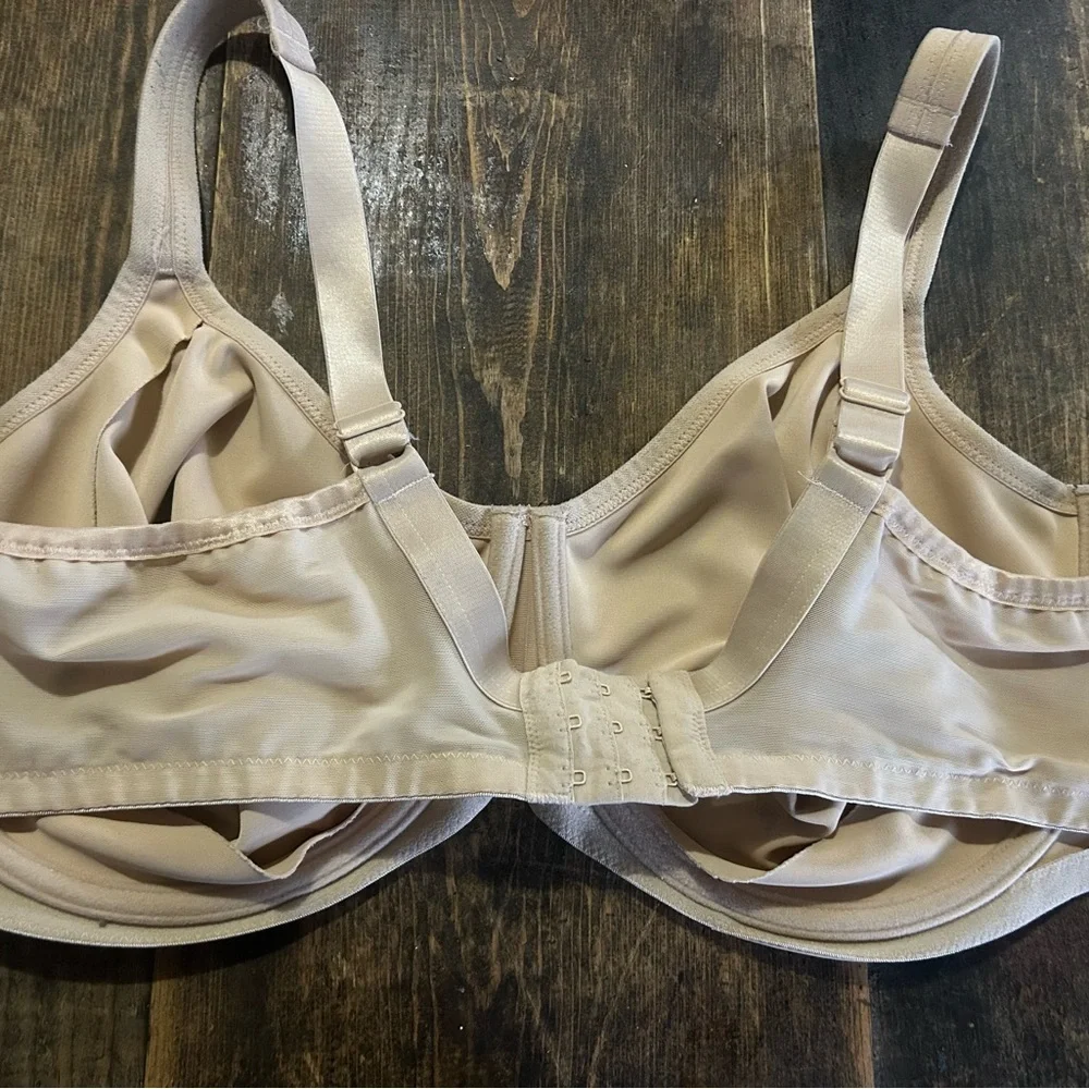 Elomi 3911 Smoothing Seam Free Underwire‎ Bra Nude 48D